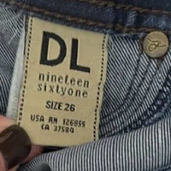 DL1961 Size 26  Nina high Rise Skinny Jeans in Twilight - Picture 6 of 10